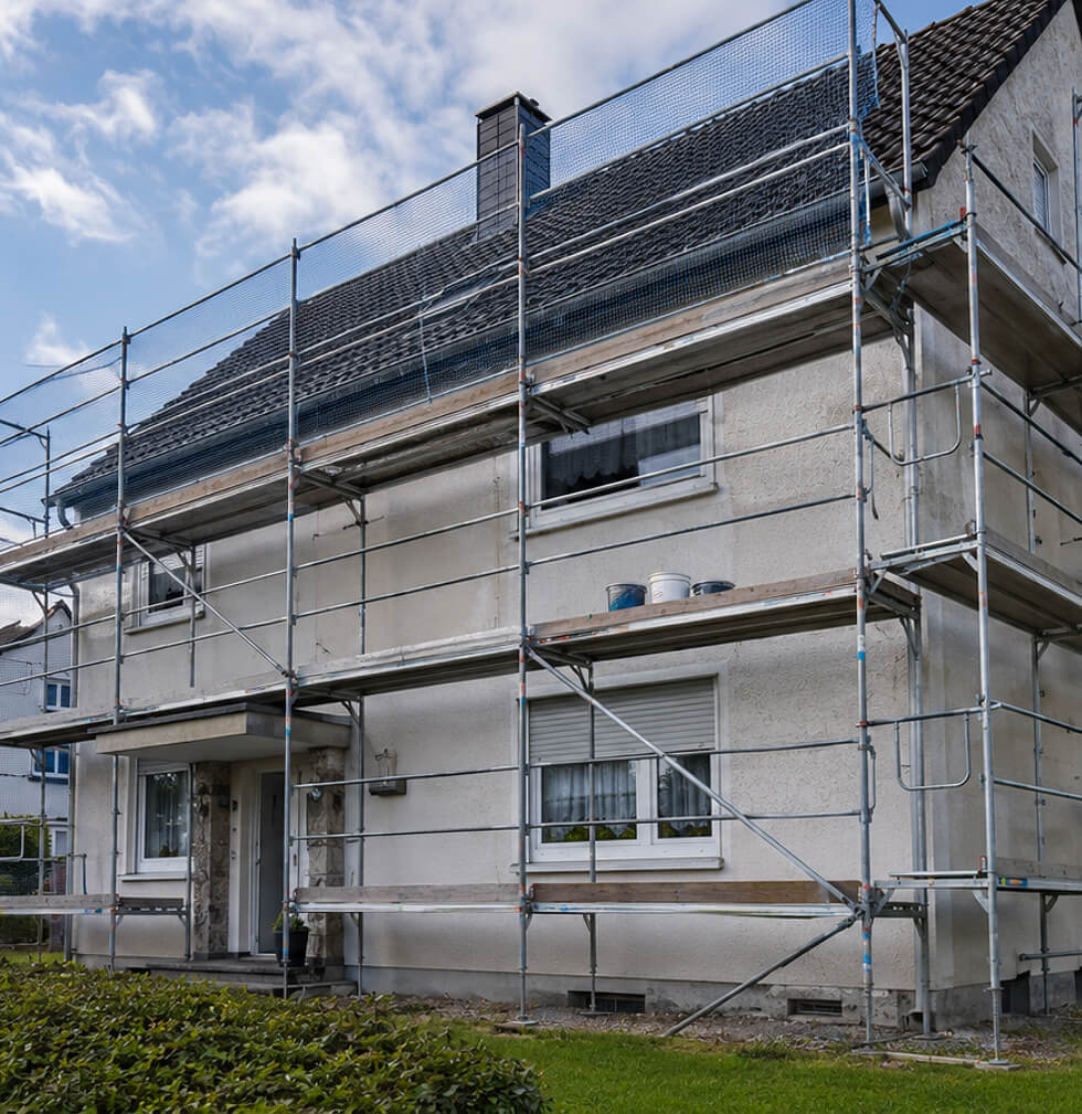 Einfamilienhaus Mit Gerüst Bei Sanierung