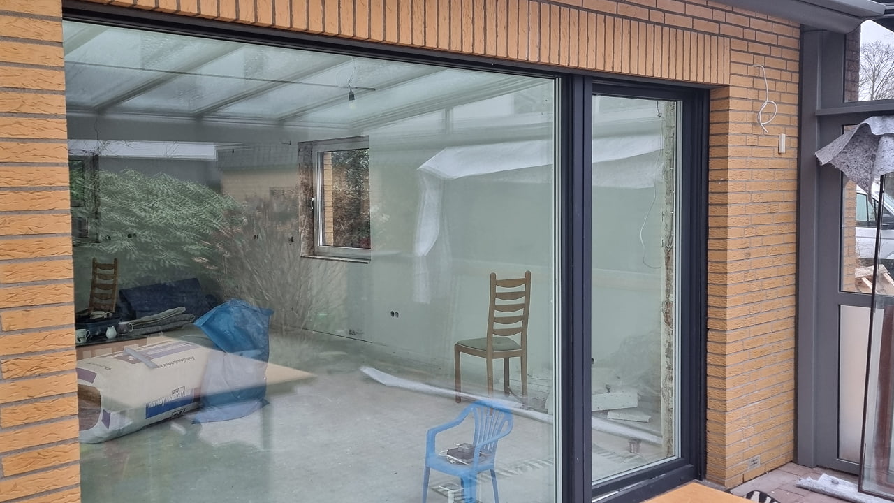 Neue Schiebetür An Wohnhaus Im Rohbau
